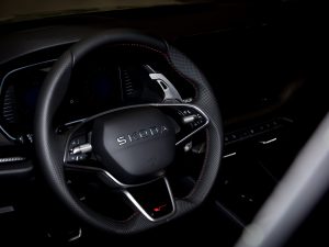 SKODA ARMASPEED Carbon Fiber / Aluminum Alloy Wheel Paddle Shifters - Image 5